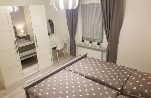 Großes (ca.230m²) freistehendes Einfamilienhaus - Foto 3