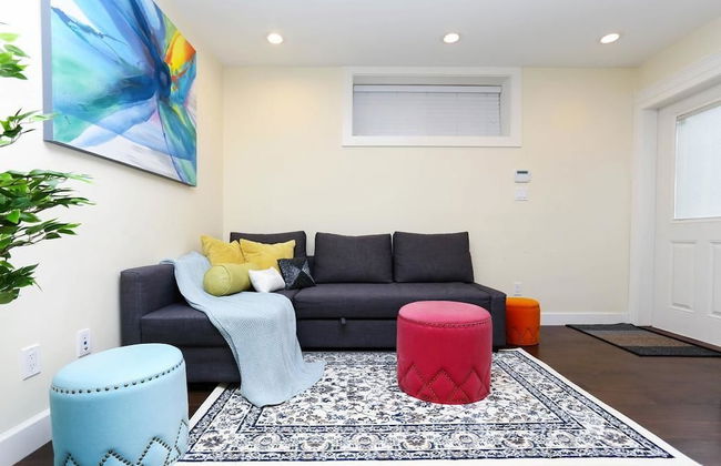 Central Cozy 1bdr Suite by Elevate Rooms - Photo 7