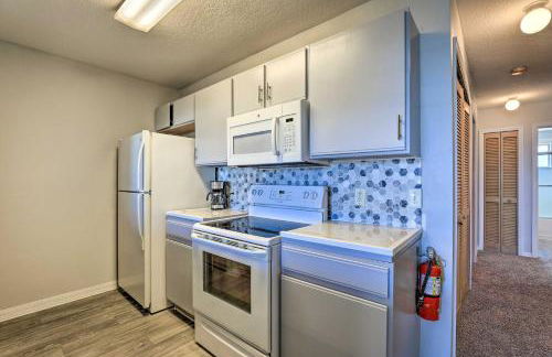 Less Than 8 Mi to Disney Getaway with Deck in Kissimmee! - Foto 10
