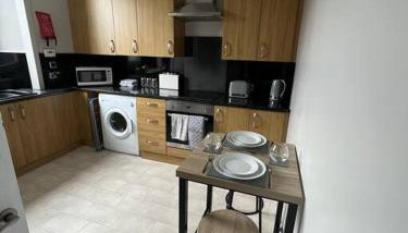 Homely 3 bed town centre flat - Foto 5