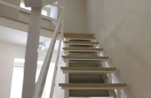 Stop and Fly - Photo 8