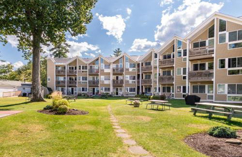 Lake Winni Condo - Beach, Concerts and Views for miles - Foto 11