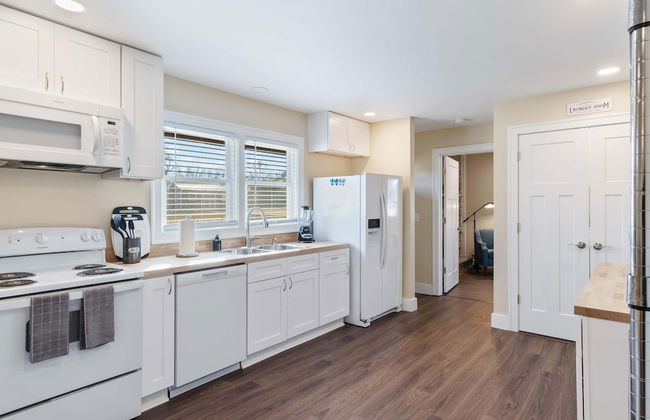 Diana's Place - Photo 11