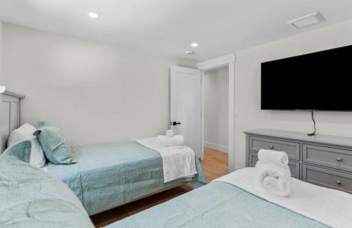 New Family Coastal Retreat Game Room Firepit - Photo 37