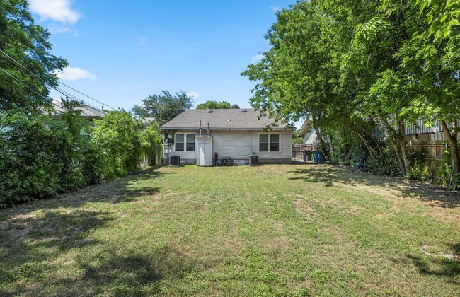 Charming 1BR Sanctuary w/ FREE Parking - Photo 19