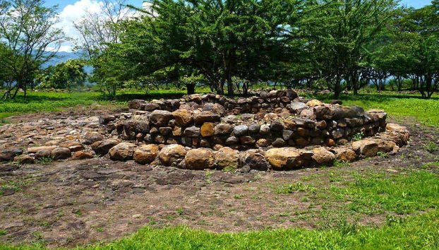 Escursione a Cihuatán e al Museo Tesak - Foto 2, Percorrendo il sito archeologico