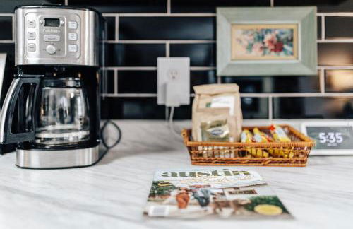 Magical Creekside UT Treehouse Walk to Moody Center - Foto 5