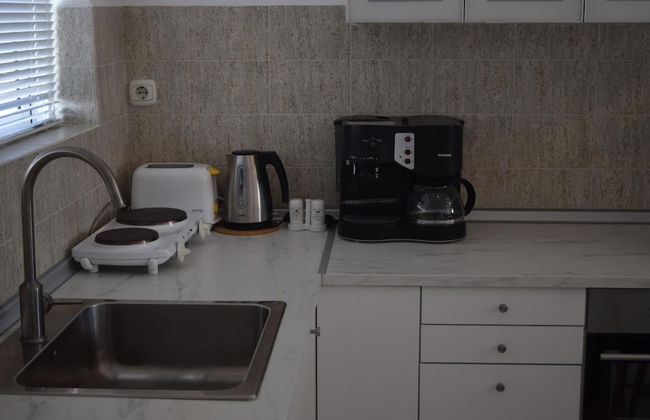 Lefteris Spacious APT Near Ialysos Beach - Foto 8