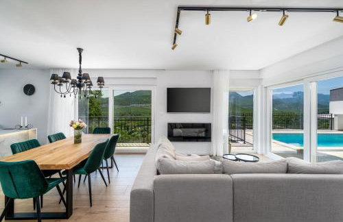 Villa Stella with 32 sqm private heated pool Jacuzzi Sauna Media room 3 bedrooms - Photo 16