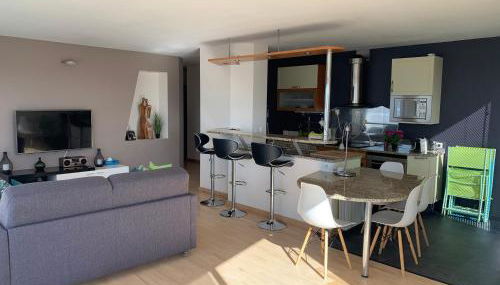 Appt 4 pers, centre-ville tout à pieds, plage 300m, aperçu mer, très calme parking privé, possibilité garage et location vélos électriques - Foto 2