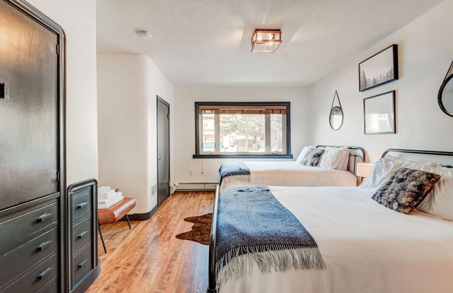 Banff Mtn Home - Real Rockies Experience - Photo 6