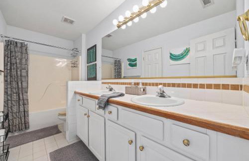 Family-friendly Ellenwood Home with Parking & Deck - Foto 20