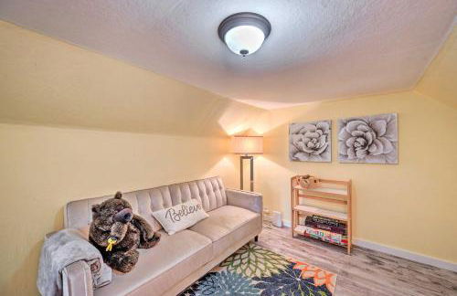 Near I-405 and 1 Mi to Dtwn! Kirkland Family Home - Foto 28