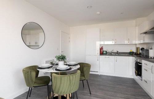 Lovely Home Near Canal, Park, & Central MK - Foto 9