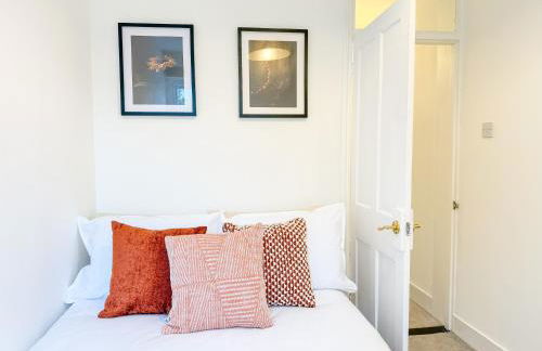 NEW - Luxury 3 bedroom Townhouse - Canterbury City Centre - Foto 25