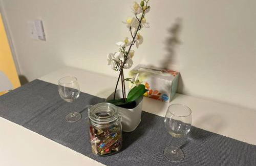 5min-Grant park with Fenced Yard, Parking and Pet Friendly - Photo 3