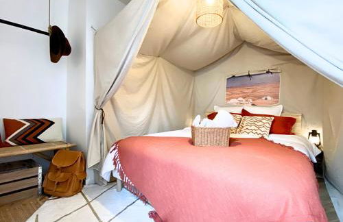 L'Expédition - By BEST KEYS - Expérience Unique - Déco Immersive - Lit Queen Size & Canapé Convertible - Centre Ville - Smart TV - Machine à Café Nespresso - Netflix & WiFi ILLIMITÉ - Check-in Autonome - Parking Gratuit - Foto 1