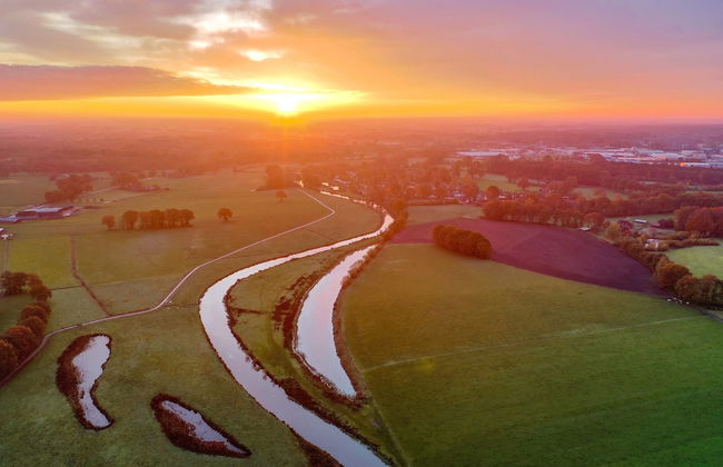 Fine Chalet near Water with Woodfired Hot Tub - Foto 34