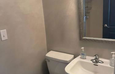 [4-BR/Sleeps 12] Family & Friends Home in Indiana - Foto 33