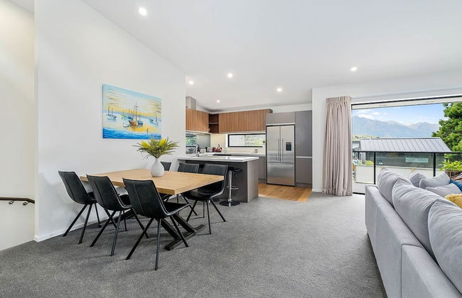 Bright, Modern, Plush - Brand New Townhouse - Foto 8