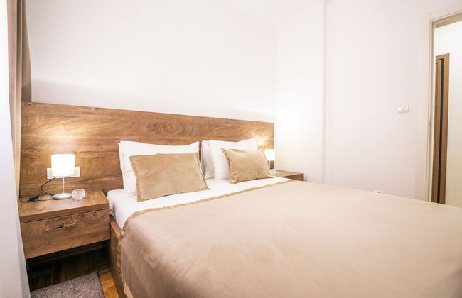 Thomas Residence - Photo 8