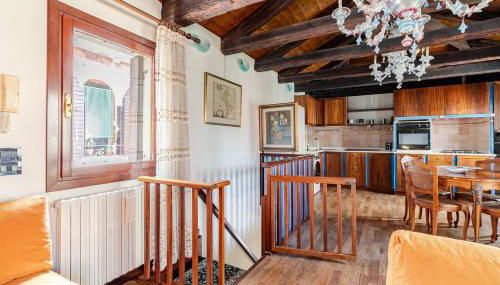 Murano Glass Residence - Photo 3, stove