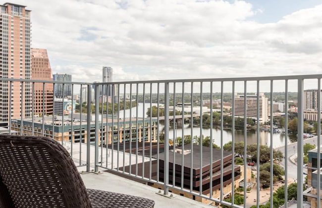 Austin Legendary 1BD 1BA 2nd Street District Apartment - Photo 12