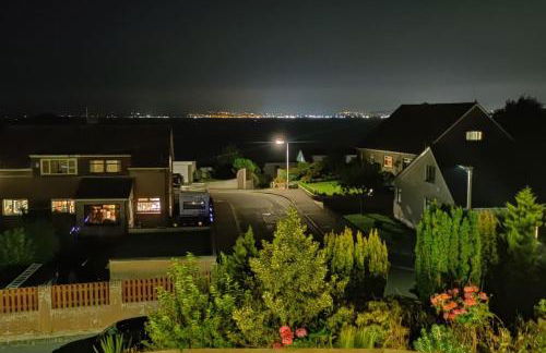 KINGHORN - Private Room, own entrance, ensuite, sunroom & Views - Foto 19