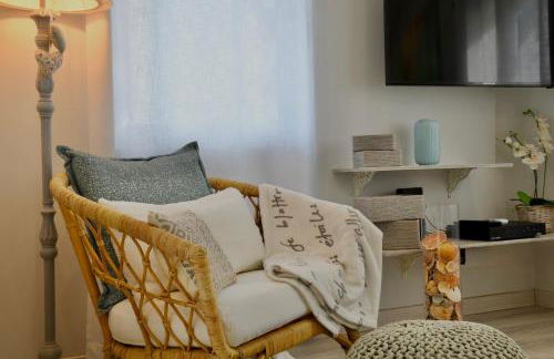 Aquamarine - Gemstone Getaway - Photo 3