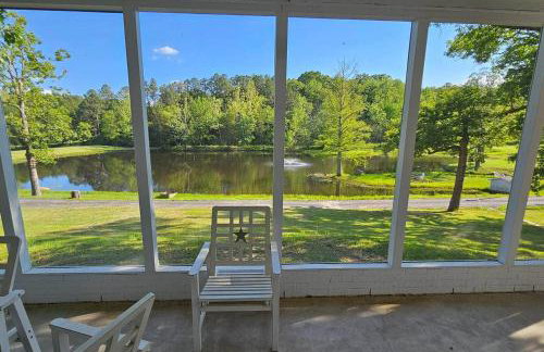 Lakefront Retreat - Sleeps 8 - 1 Hr from STL - Foto 5