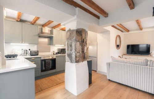 Mycock Cottage - Photo 8