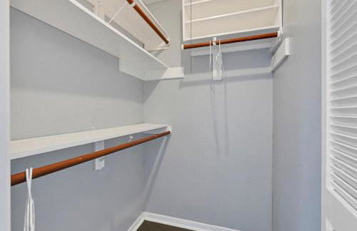 Home for summer with pool, pool table, outdoor kitchen,patio and balcony - Foto 41