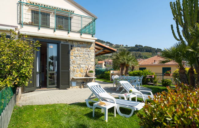 2 bedroom Apartment in Cipressa with swimming pool and garden - Photo 5