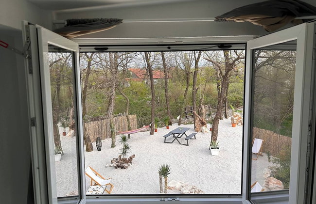 The Rock Star's Villa With Private Pool And Beach - Photo 36