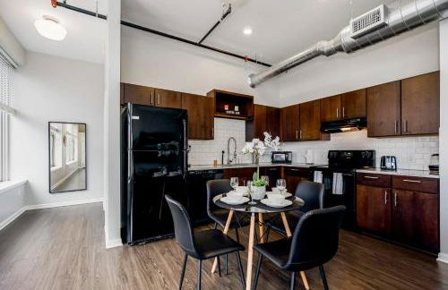 Chic 2BR-Parking, Rooftop,Near Arrowhd & TMobile - Foto 4
