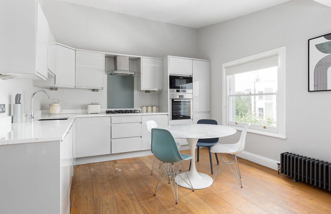 Radiant 2 Bed Flat near Portobello - Foto 10