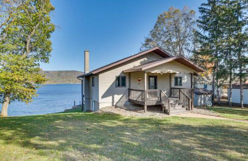Dock and Views Waterfront Home in Wabasha! - Foto 32