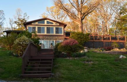 Lake Escape to an Elegant 4 Br Home - Foto 2