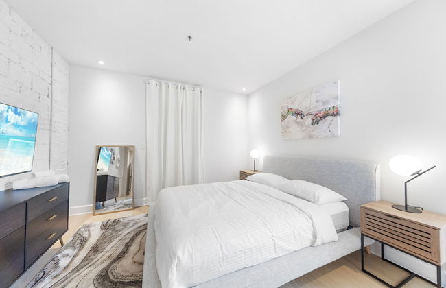 Elegant Suites De La Montagne- Dtwn Mtl - Photo 2