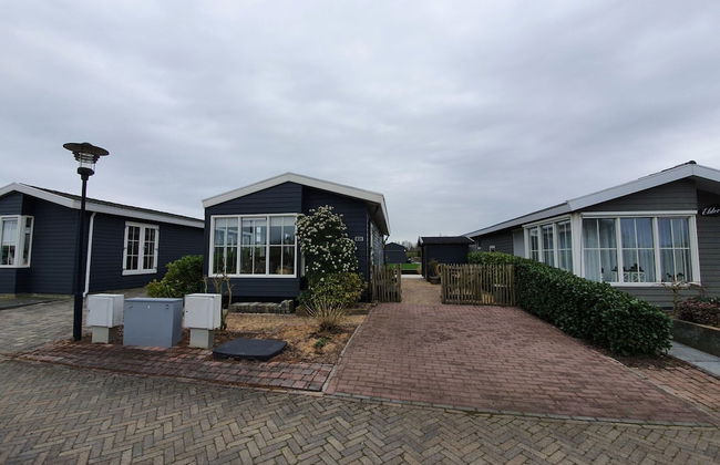 Canal-side Stay, Giethoorn - Photo 22