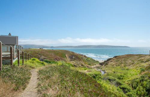 Tide Pool! PERFECT Location! AMAZING views! Short Walk to Beach! Hot Tub!! Game Room!! BBQ!! Fast WiFi!! Dog Friendly! - Foto 5