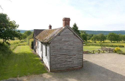 Spacious Holiday Cottage with Scenic Views - Foto 8