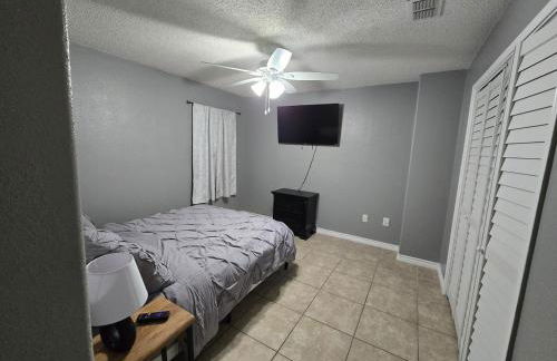 Home close to spacex, starbase and airport - Foto 8