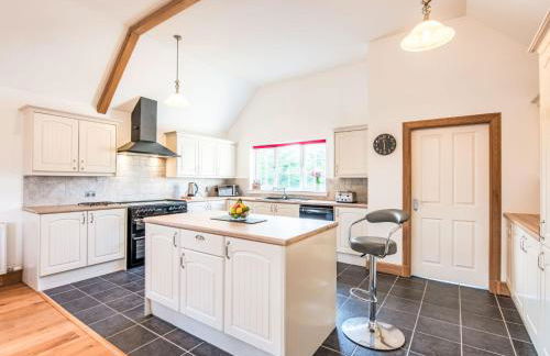 Holiday Home Mountain View Lodge by Interhome - Photo 4