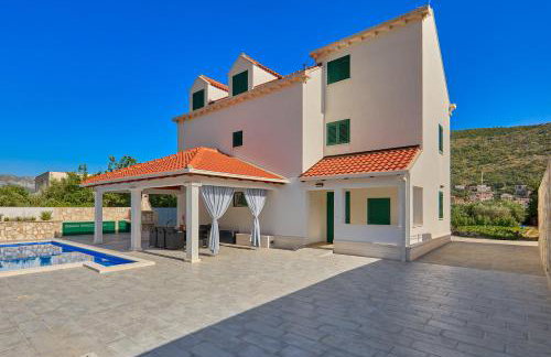 Villa Larum - Foto 2