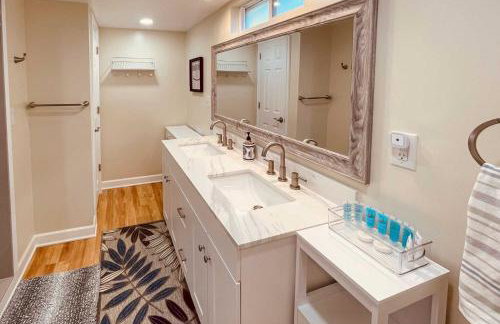 Direct Beach Access Getaway on Port Orchard! - Foto 23