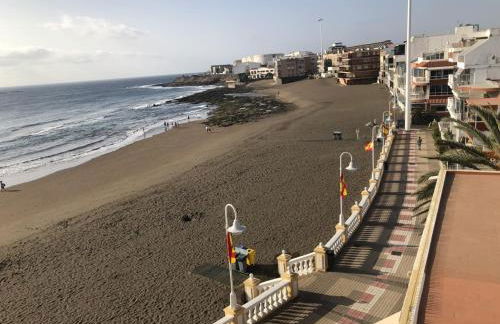 Espectacular en primera línea de la playa - Foto 32