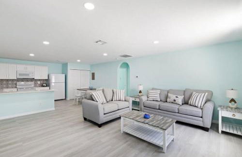 Superb Bonita Springs Residence Near Downtown - Foto 1