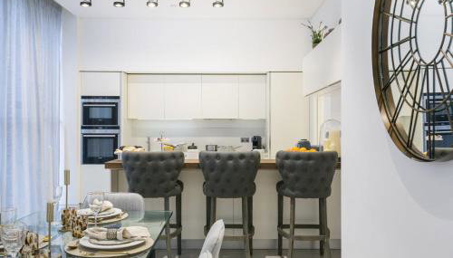 Urban Chic - Chiltern and Baker - Photo 3