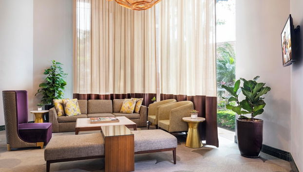 Coin salon dans le hall